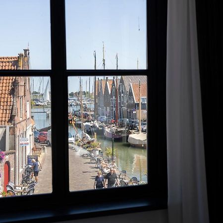Hotel En Stadscafe De Dam L Hotel Monnickendam Bagian luar foto
